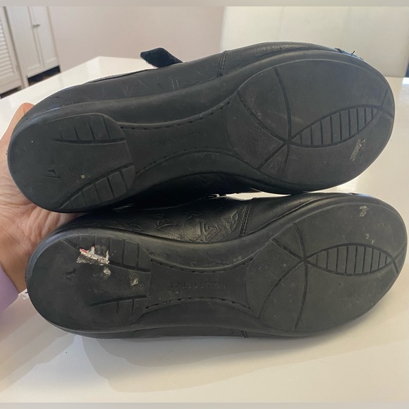 Louis Vuitton Globe Trotter Embossed Leather Sneakers Black - Picture 8 of 10